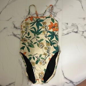 Jolyn one piece style Brandon 2 Print Hamilton size 28
